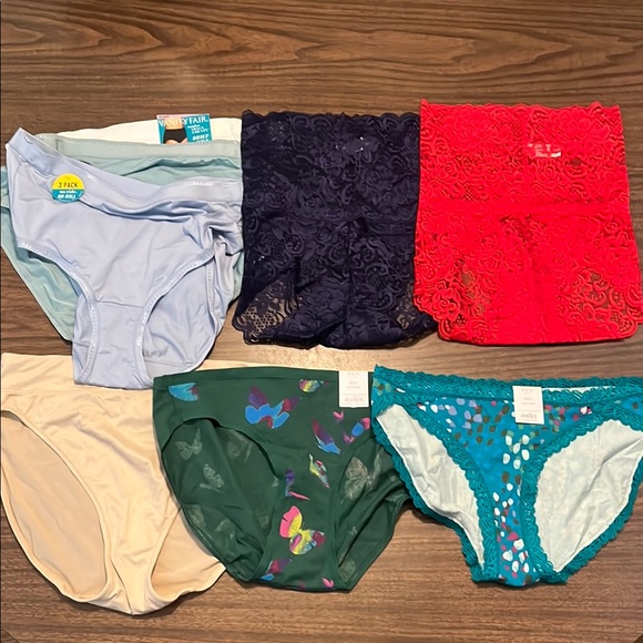 NEW Women’s Medium 8-10 Underwear 8 Pairs Panties NWT - Picture 1 of 1